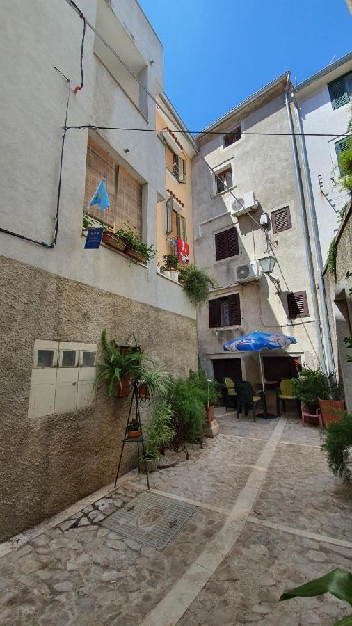 Franceska Apartmani Cres Exterior foto